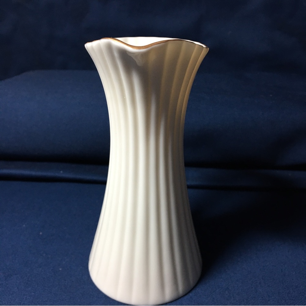 Lenox Pitcher 5 1/4” tall with Gold Trim - Picture 4 of 8